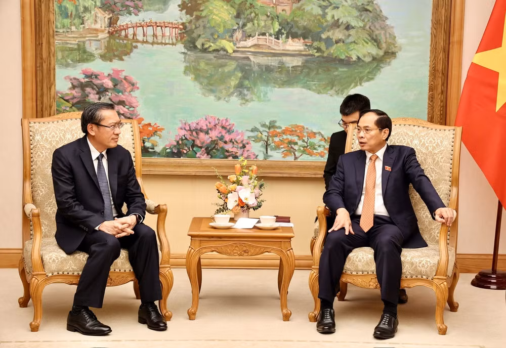 day manh hop tac mua ban dien than va tang cuong dau tu giua viet nam lao hinh 1