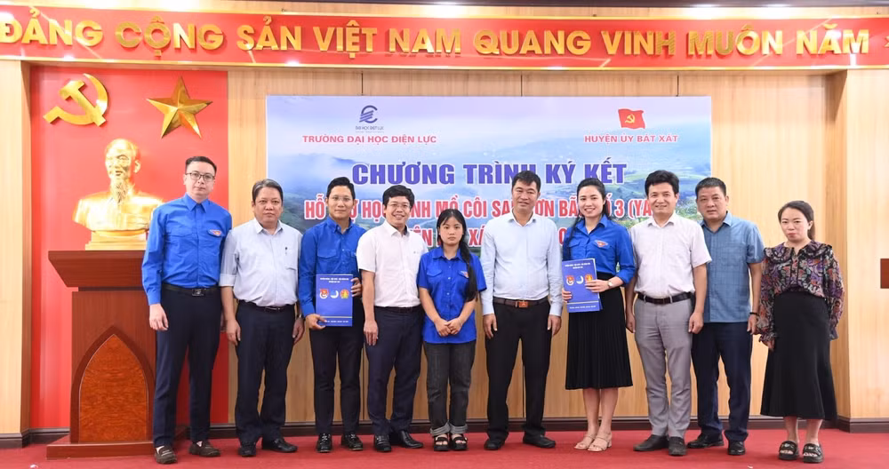 epu chap canh uoc mo cho nu sinh mo coi sau bao o lao cai hinh 4