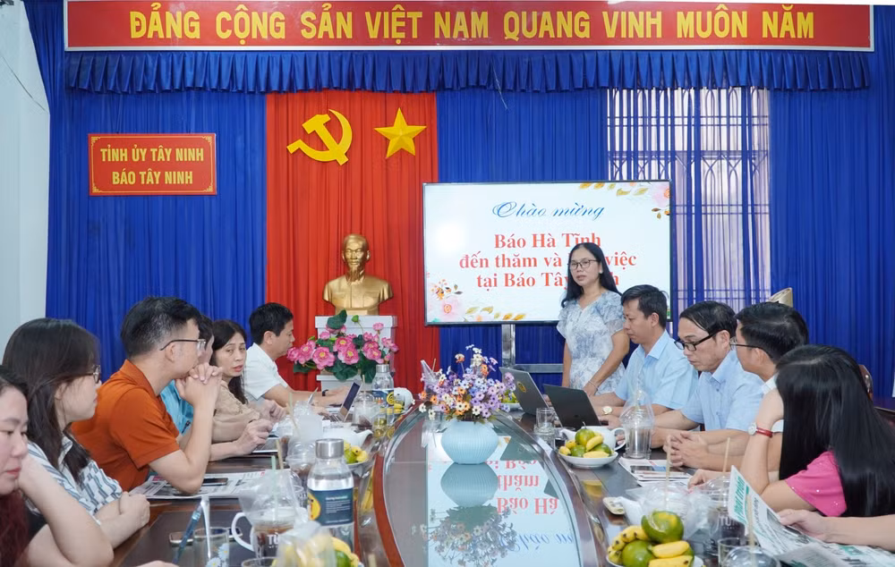 bao ha tinh va bao tay ninh trao doi kinh nghiem nang cao chat luong noi dung hinh 1