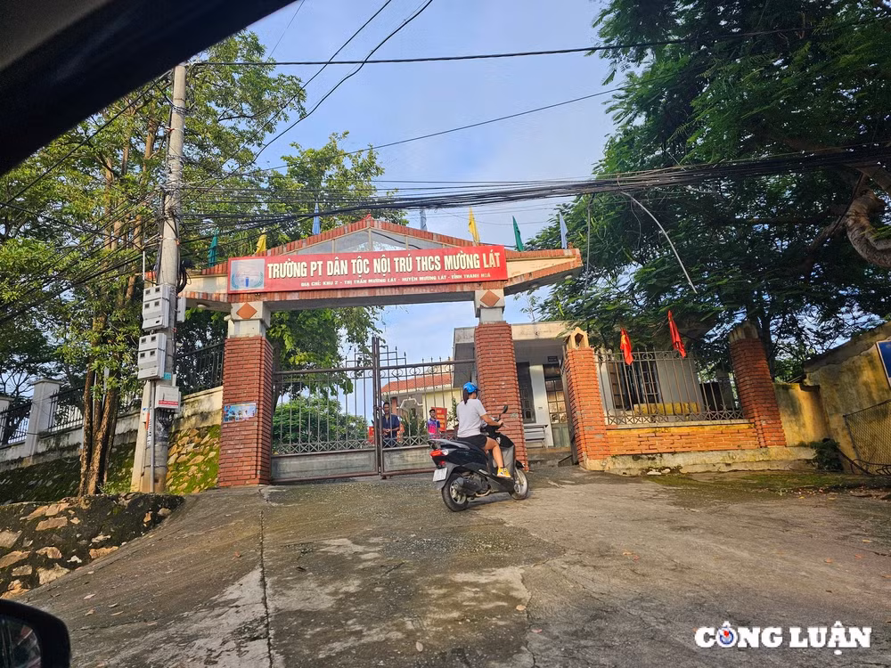 ky luat hang loat can bo o huyen muong lat thanh hoa hinh 1