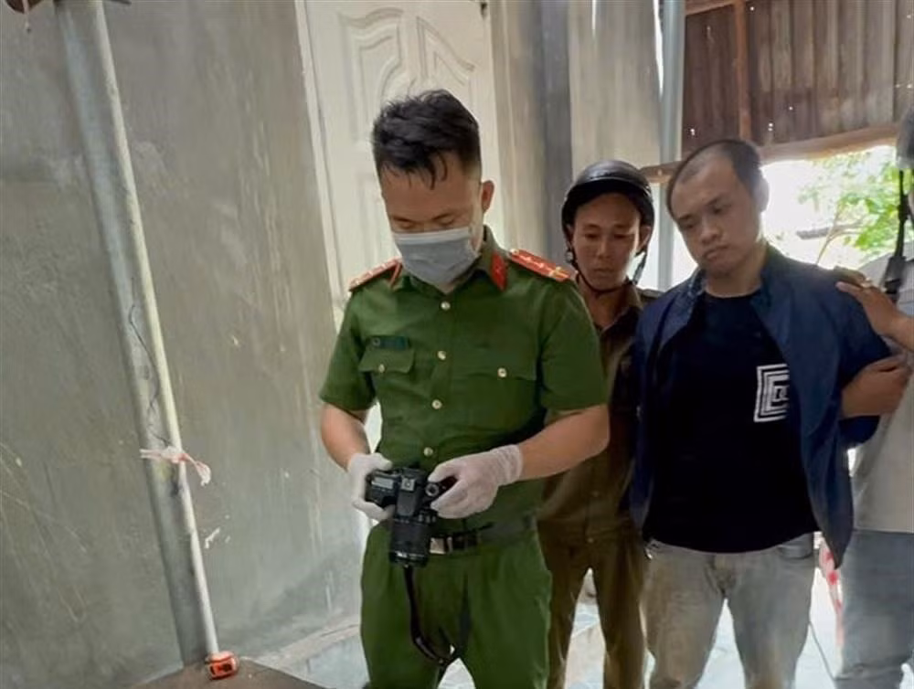 bi phat hien van chuyen ma tuy doi tuong dung sung ban tra luc luong cong an hinh 1