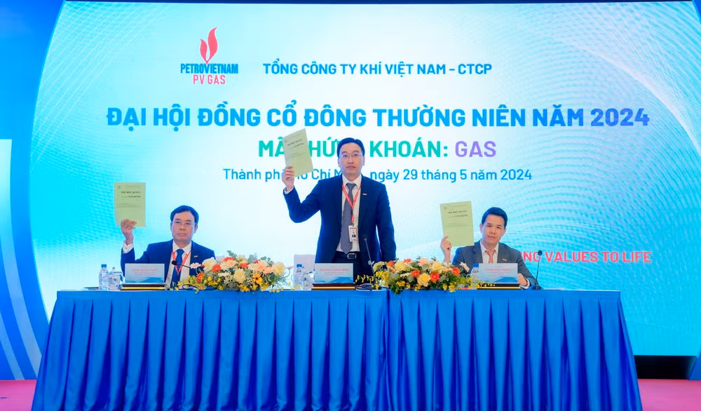 pv gas thong bao ve chot danh sach chia co tuc va phat hanh co phieu de tang von hinh 1