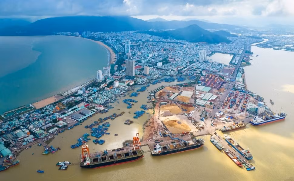 gan 700 ty dong cai tao nang cap luong quy nhon cho tau 50000 dwt hinh 1
