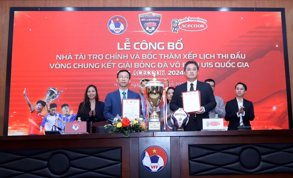 le cong bo nha tai tro chinh giai bong da vo dich u15 quoc gia cup acecook 2024 hinh 1