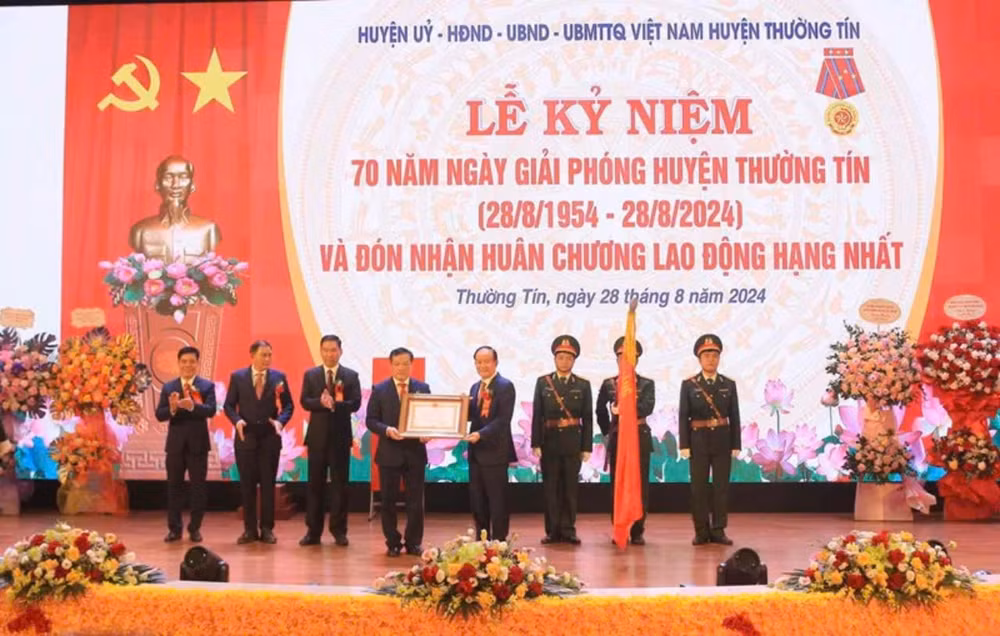 ha noi huyen thuong tin ky niem 70 nam ngay giai phong huyen 28 8 1954 28 8 2024 hinh 2