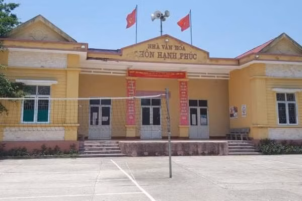 Thôn Hạnh Phúc, xã Hải Ninh, huyện Tĩnh Gia, nơi trưởng thôn vận động hơn 20 hộ cận nghèo ký đơn tự nguyện không nhận tiền hỗ trợ của Chính phủ. Ảnh: Lê Dương