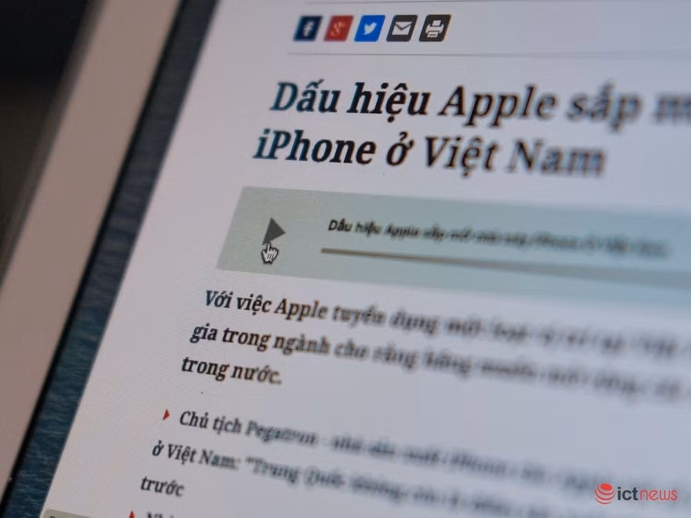 Giọng nói nhân tạo được áp dụng trên trang ICTnews, người đọc bấm vào nút Play để nghe. Ảnh: Hải Đăng