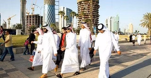 Không đeo khẩu trang nơi công cộng, người dân Qatar bị phạt tù 3 năm. Ảnh: TL