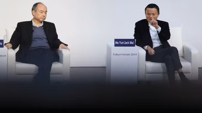CEO Masayoshi Son của Softbank đối mặt với khó khăn khi tỷ phú Jack Ma rời Hội đồng quản trị - Ảnh: Ken Kobayashi