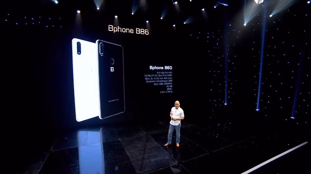 Bphone B40 và Bphone B60 cũng được ra mắt với cấu hình khiêm tốn hơn, giá rẻ hơn.
