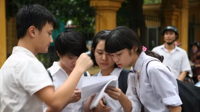 Đợt tuyển sinh lớp 10 những năm trước. Ảnh: TL
