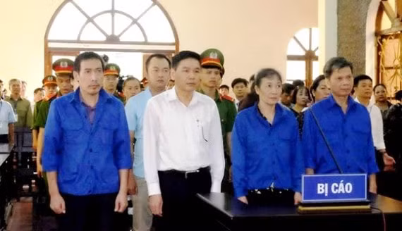 Việc khởi tố và truy tố nhiều bị cáo liên quan đến hành vi đưa và nhận hối lộ là một bước tiến trong công tác xử lý gian lận thi cử trong kỳ thi THPT quốc gia năm 2018 tại Sơn La (ảnh nguồn internet).