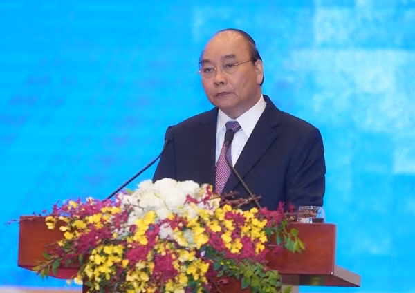 Thủ tướng Nguyễn Xuân Phúc phát biểu tại Hội nghị “Thủ tướng chính phủ gặp doanh nghiệp: Cùng nỗ lực, vượt thách thức, đón thời cơ, phục hồi nền kinh tế”. Ảnh: VGP