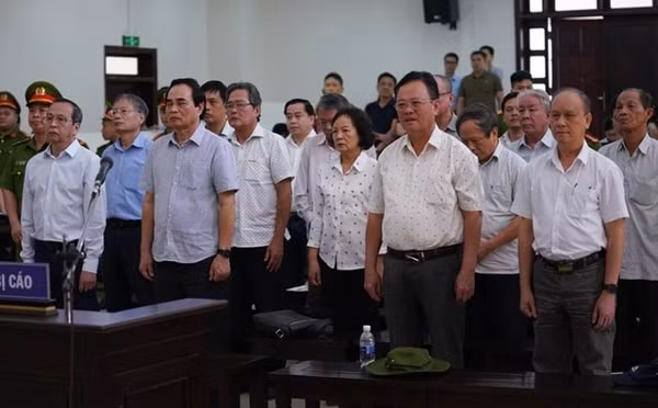 Phiên tòa xét xử vụ án thâu tóm dự án, nhà đất công sản tại Đà Nẵng.
