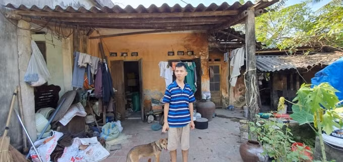 Chỉ vì chưa đồng ý với Quyết định giao đất, bị phạt 500.000 đồng mà khu nhà ở ổn định từ đời cha ông để lại nhà ông Thắng, bà Tâm đã trở thành nhà trái phép