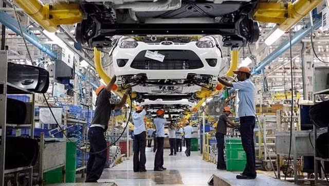 Giảm 50% phí trước bạ với ô tô lắp ráp trong nước. Ảnh: TL