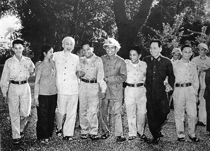 ky niem 130 nam ngay sinh chu tich ho chi minh 19 5 1890 19 5 2020 bac song nhu troi dat cua ta hinh 2