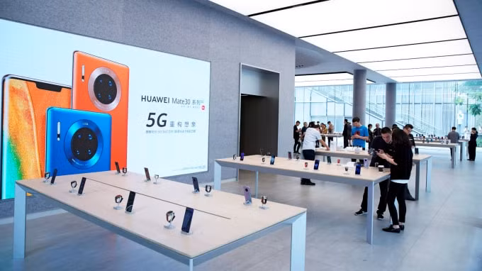 Trung Quốc đang sở hữu hơn 50 triệu số thuê bao mạng 5G, tương đương 70% thế giới - Ảnh: Reuters