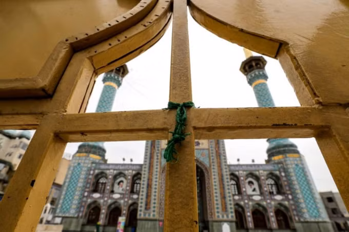 Bên ngoài giáo đường Imamzadeh Saleh ở Tehran, Iran. Ảnh: AFP