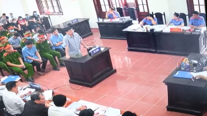 Bị cáo Khương Ngọc Chất tại phiên tòa sáng nay (ảnh TL).