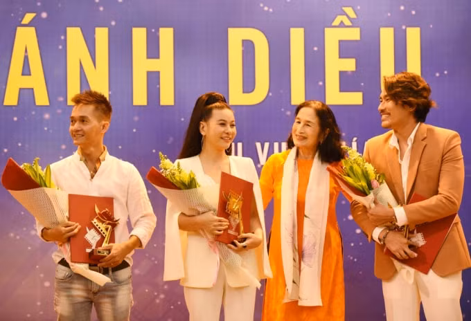 cánh diều1