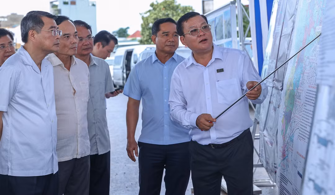 Thủ tướng Lê Minh Hưng kiểm tra thực địa 2 dự án chống ngập, chỉnh trang đô thị trọng điểm tại TPHCM