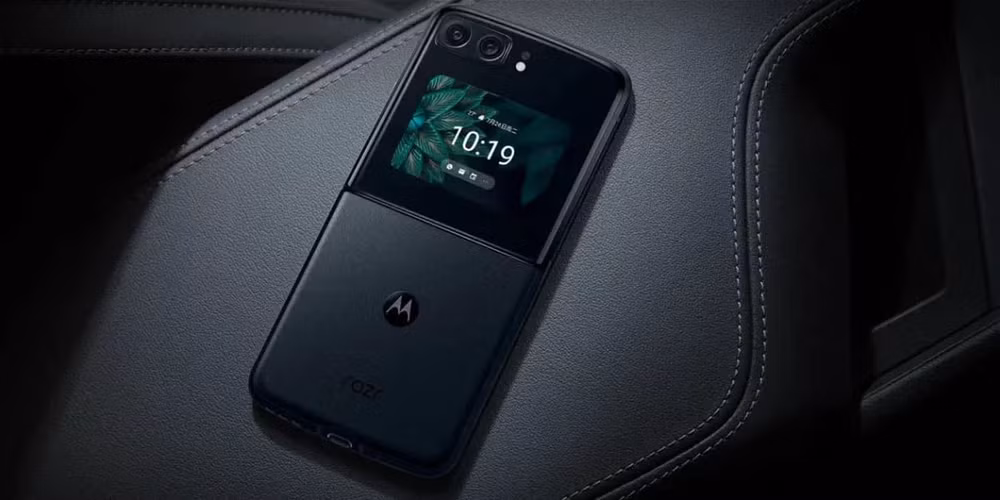 motorola gioi thieu moto razr 2022 so huu man hinh p oled va chip snapdragon 8 gen 1 hinh 5