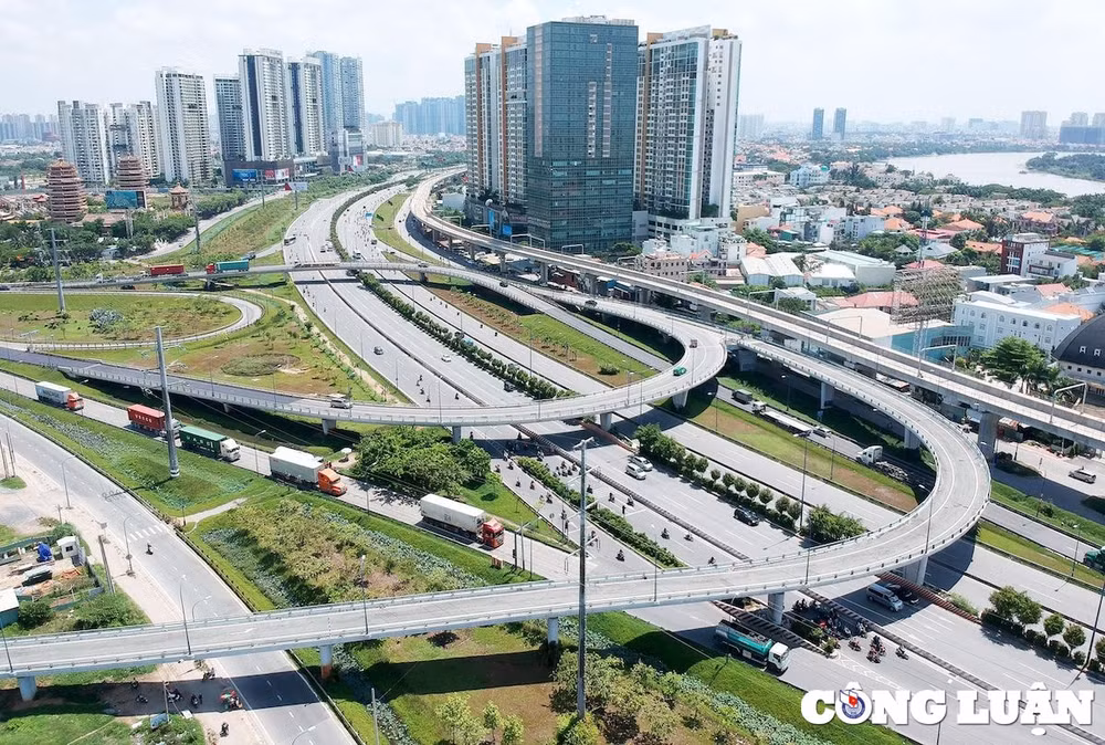 savills viet nam thi truong bat dong san thanh loc manh me trong nua cuoi nam hinh 1
