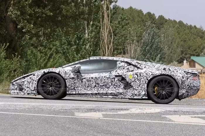 lamborghini aventador 2024 lo hinh anh chay thu hinh 4