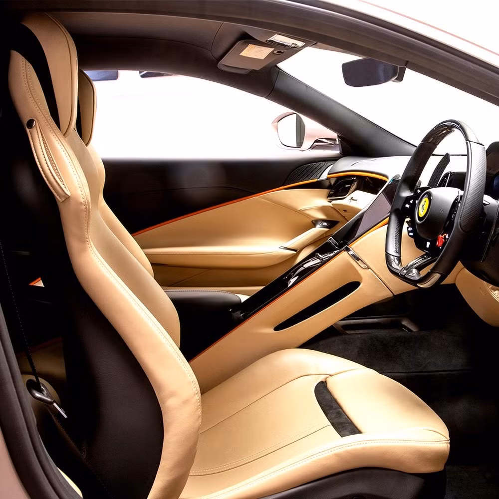sieu xe ferrari roma mau hong rose cuon hut hinh 4