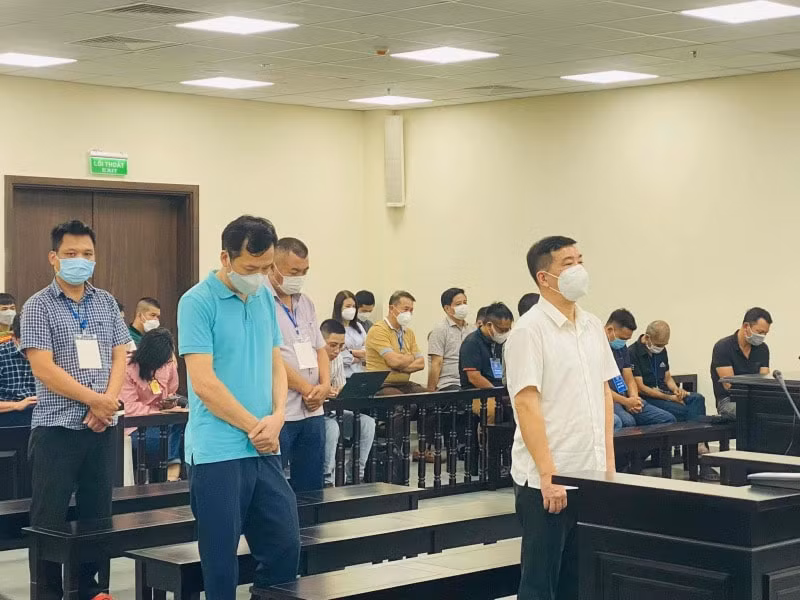 cuu dai ta phung anh le bi tuyen phat 75 nam tu ve toi nhan hoi lo hinh 2