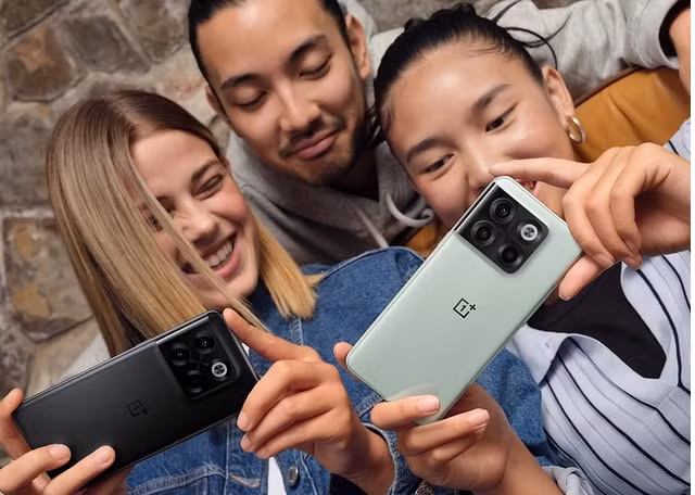 ra mat oneplus 10t 5g su tro lai manh me cua oneplus tai viet nam hinh 1
