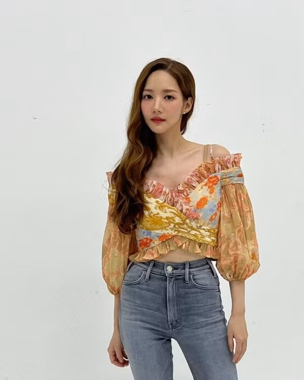 guong mat nhu gia tao cua co nang xinh dep park min young hinh 3