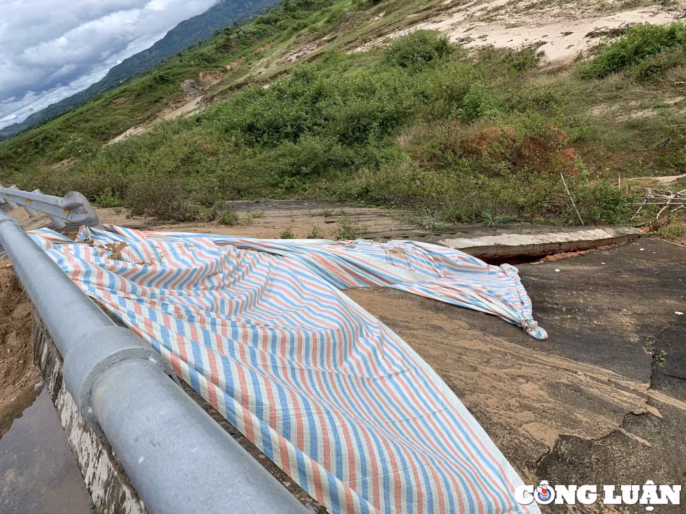 kon tum khan truong khac phuc su co sut lun nut toac tren cay cau tu nguon von trai phieu chinh phu hinh 1