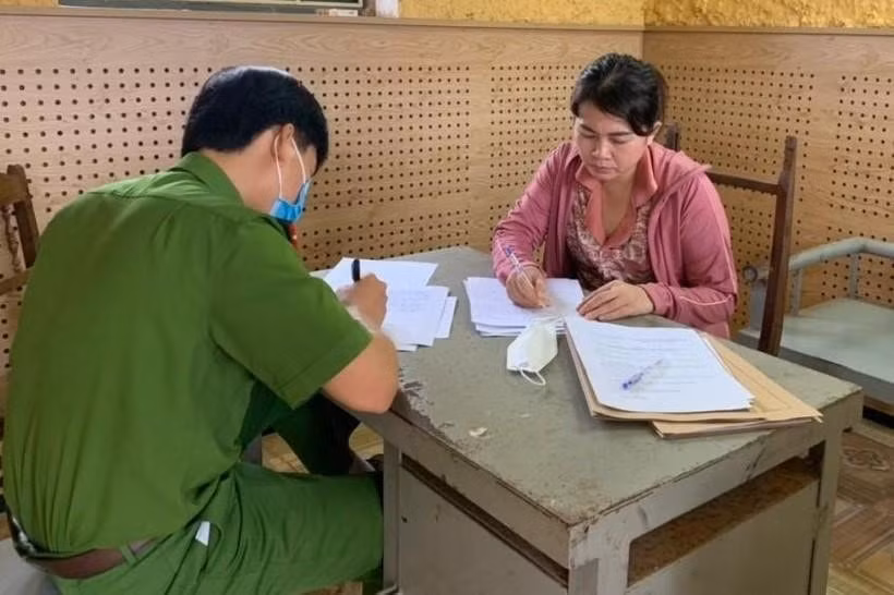 ke toan phong noi vu lua dao chay viec de chiem doat tien hinh 1
