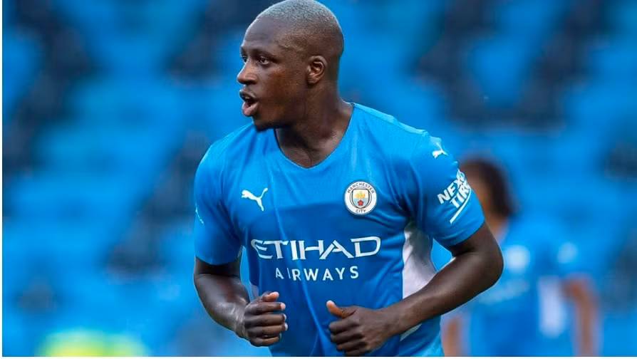 benjamin mendy hau toa vi bi cao buoc hiep dam 7 phu nu hinh 2