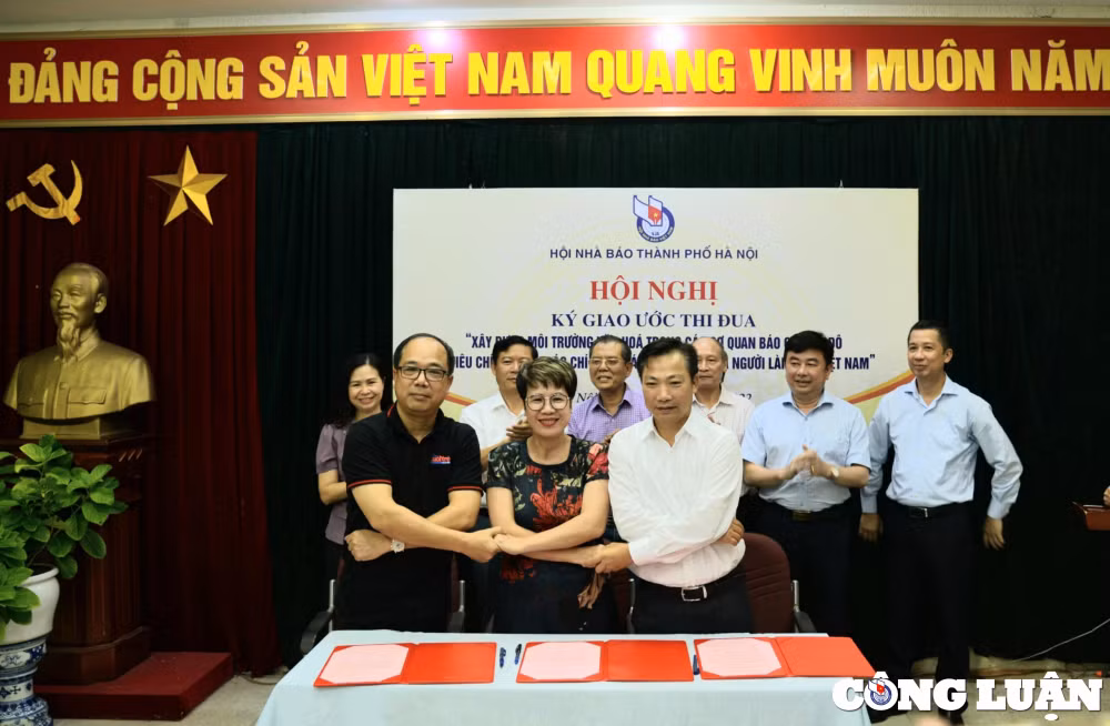 ha noi phat dong phong trao thi dua xay dung moi truong van hoa trong cac co quan bao chi hinh 2