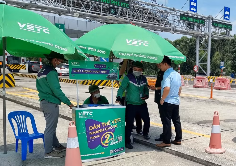 vetc len tieng ve viec dan chong the thu phi khong dung etc hinh 1