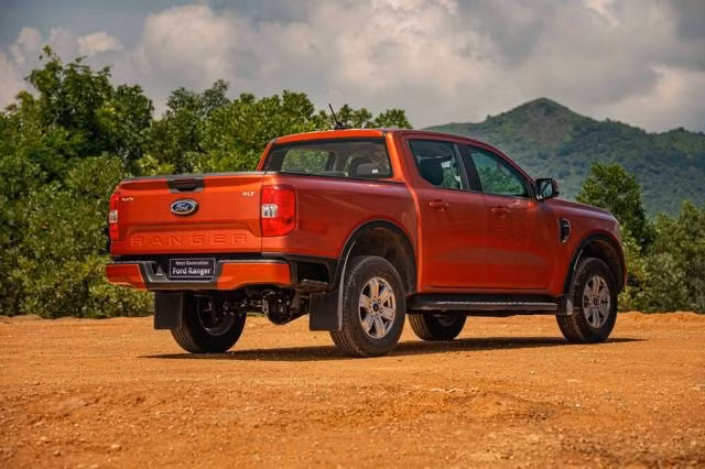 ford ranger 2023 cong bo gia ban tai thi truong viet nam gia thap nhat 659 trieu dong hinh 7