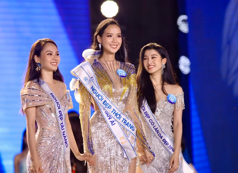huynh nguyen mai phuong dang quang miss world vietnam 2022 hinh 3