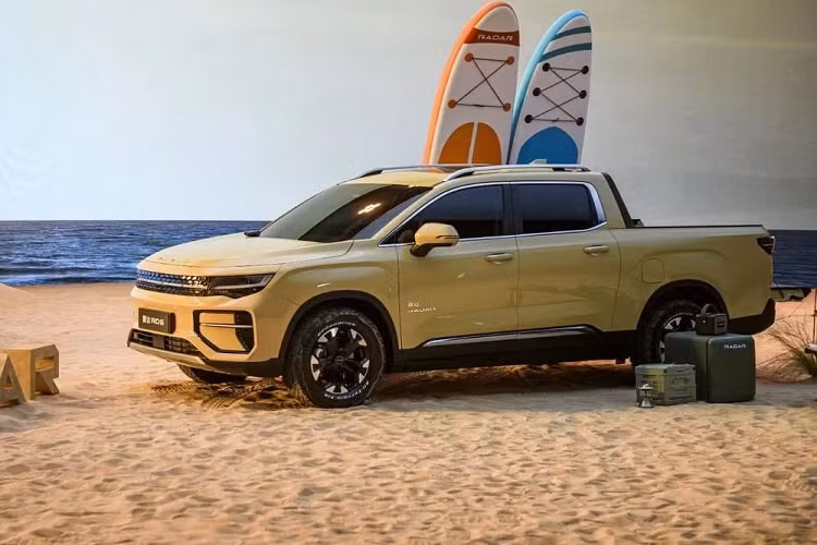 ban tai dien geely radar rd6 lo dien doi thu nang ki cua ford ranger 2022 hinh 1