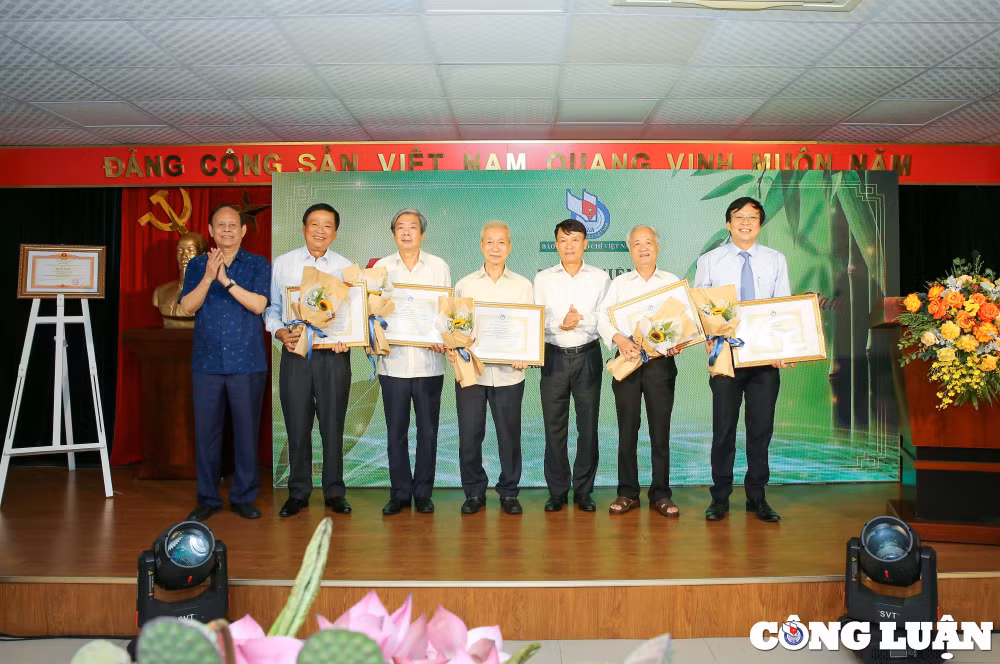 doi moi hoat dong de bao tang bao chi viet nam tiep tuc phat huy gia tri hien vat di san van hoa hinh 8