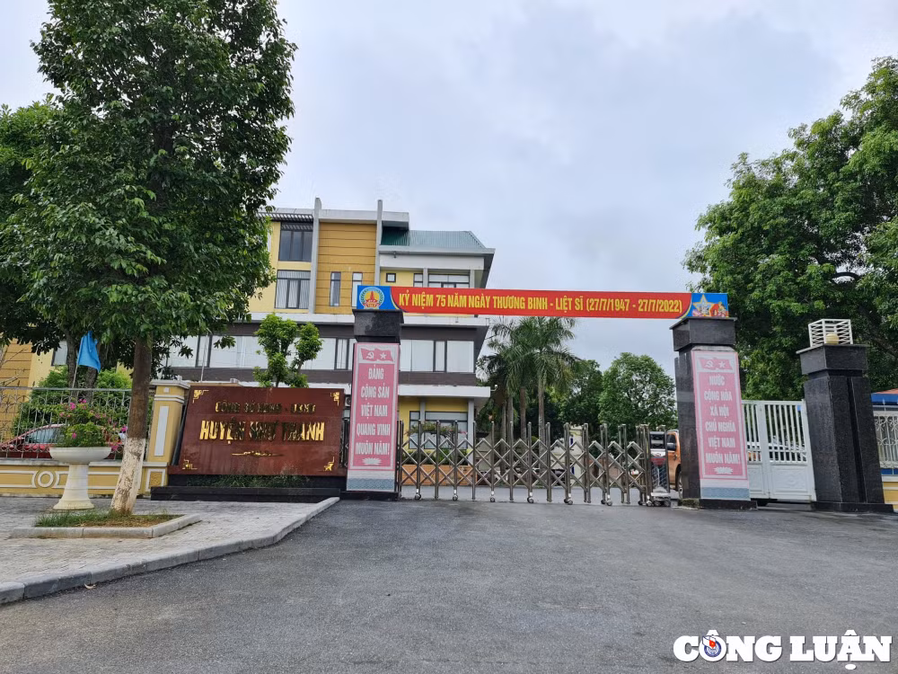 ba hoa ghe tham noi lam viec cua truong phong kinh te ha tang huyen nhu thanh hinh 2
