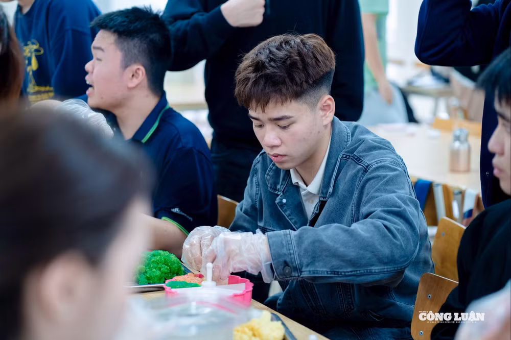 hiu05609.jpg