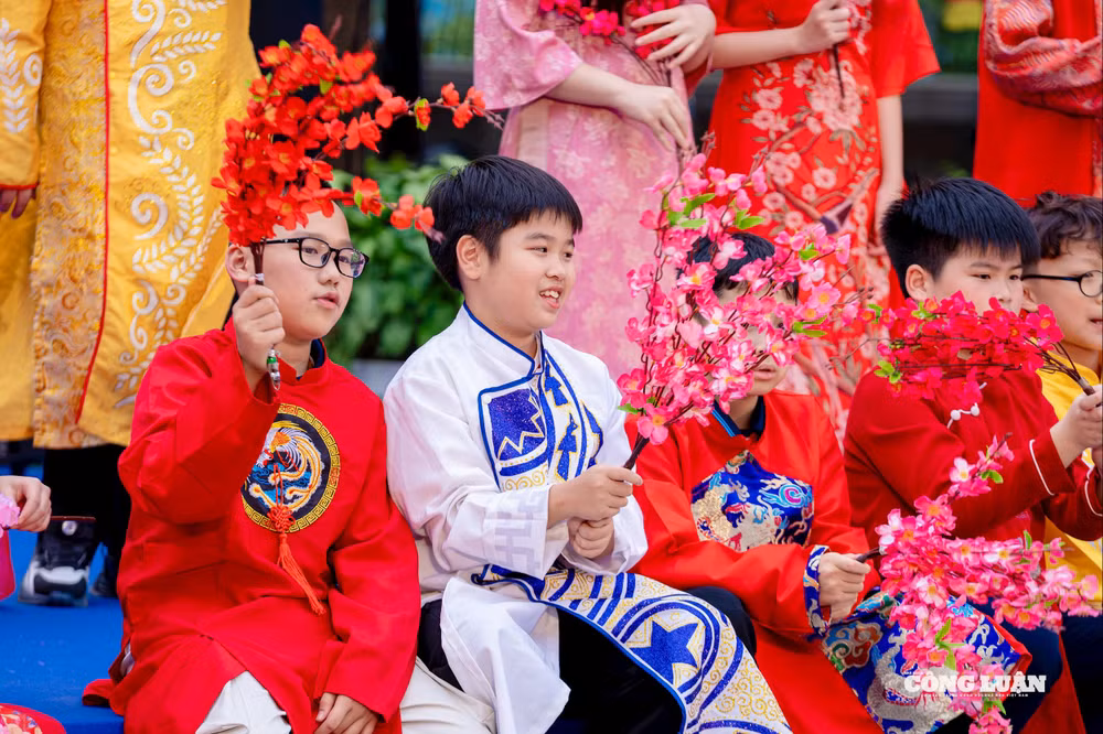 hiu05744.jpg