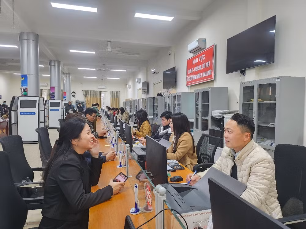 Tư vấn chính sách lao động, việc làm tại Trung tâm
