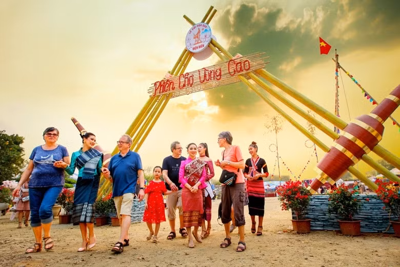 dien bien khai thac gia tri van hoa phat trien du lich cong dong hinh 3
