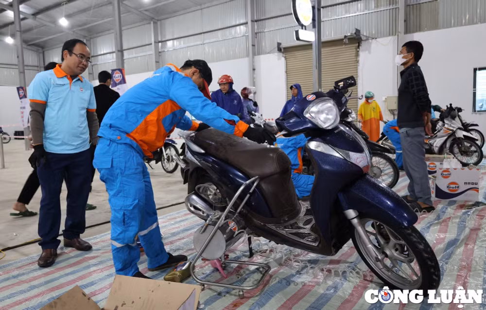 cong ty tnhh xang dau giang nam khai truong 10 cua hang xang dau o ha tinh hinh 10