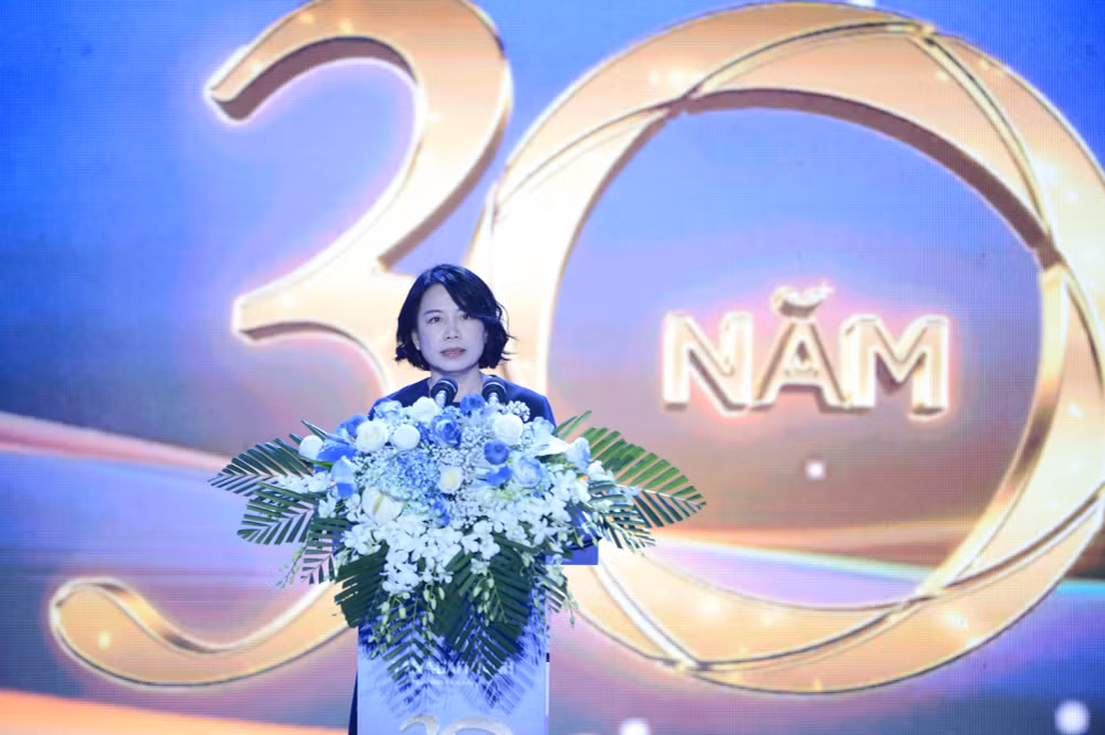dai tiec am thanh va anh sang trong le ky niem 30 nam thanh lap tap doan tan a dai thanh hinh 5