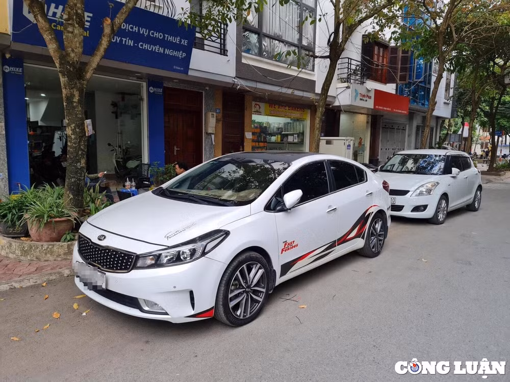 dich vu cho thue xe tu lai cuoi nam vang khach hinh 1